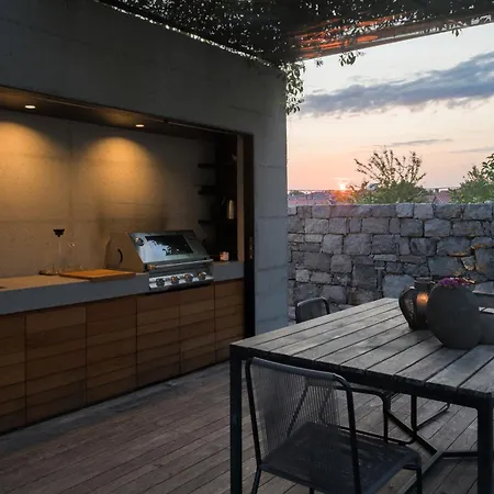 Kambra Villa *
