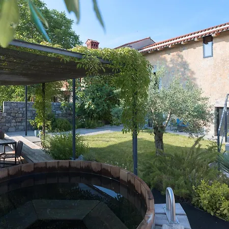 Villa Kambra Dutovlje