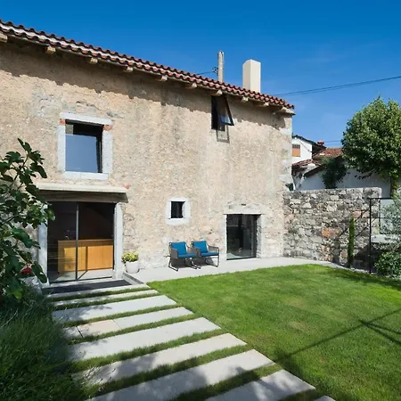 Kambra Villa Dutovlje